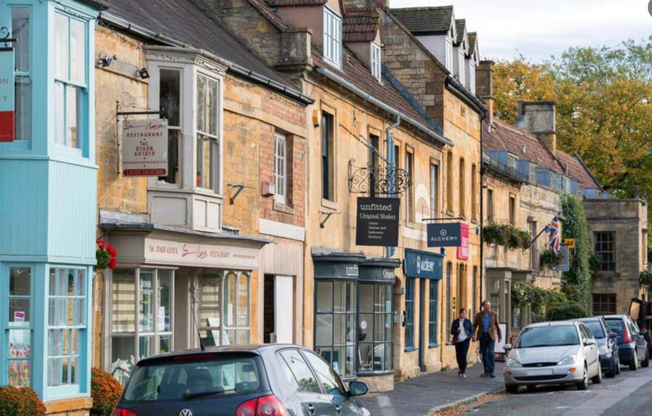 Siam Cottage Guesthouse Over 300 Years Old With Thai Restaurant Moreton-in-Marsh Exterior foto