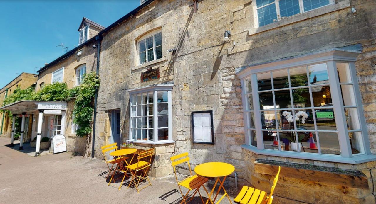 Siam Cottage Guesthouse Over 300 Years Old With Thai Restaurant Moreton-in-Marsh Exterior foto