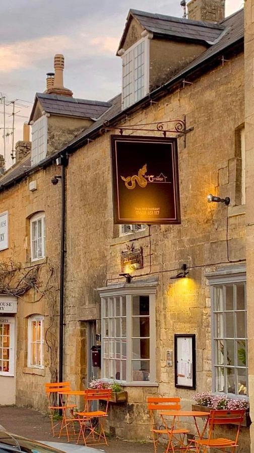 Siam Cottage Guesthouse Over 300 Years Old With Thai Restaurant Moreton-in-Marsh Exterior foto